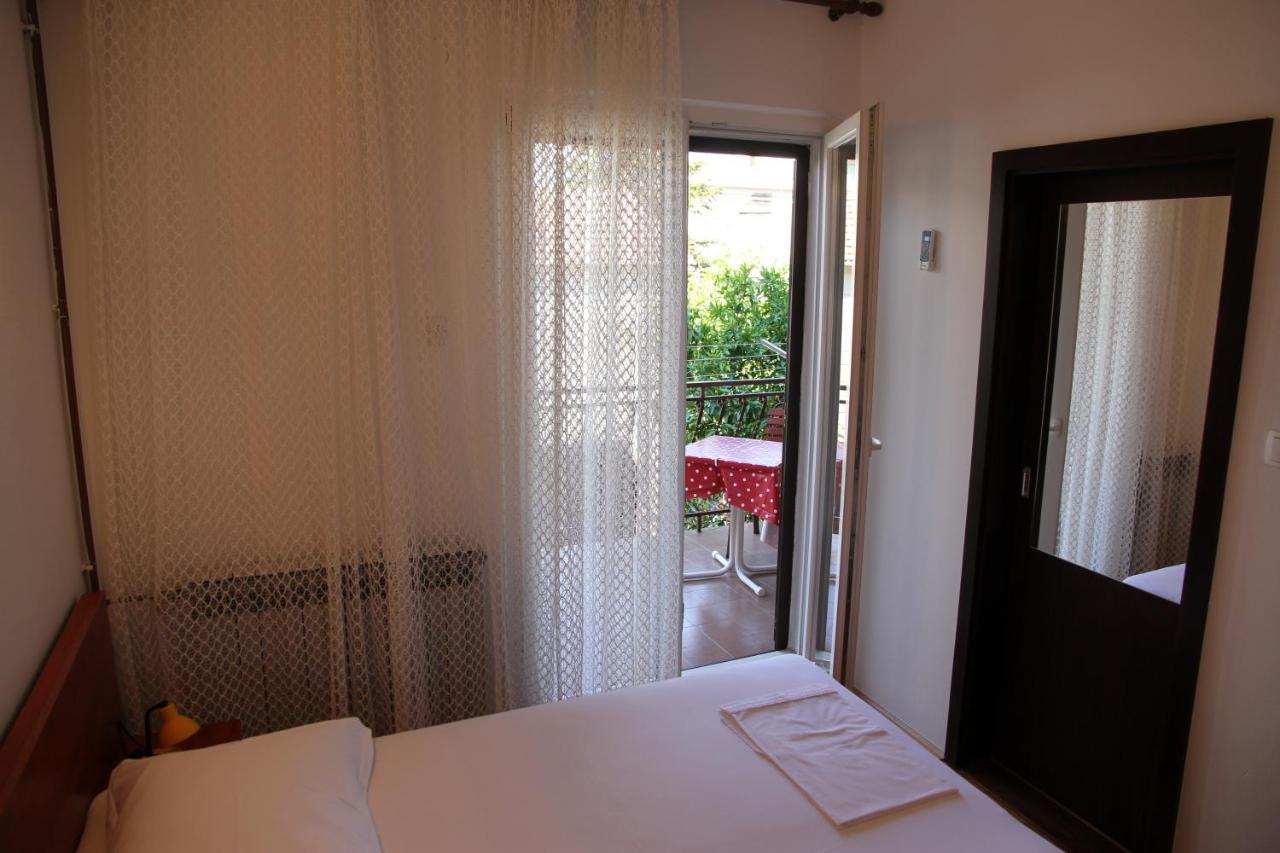 Obradovic Rooms & Apartments Makarska Exterior foto